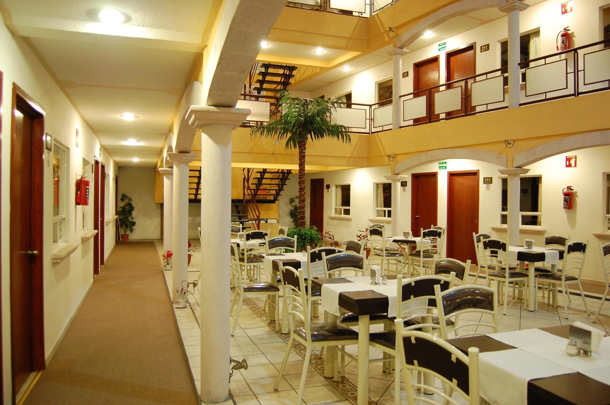 Capital O Hotel Victoria Morelia Exteriör bild